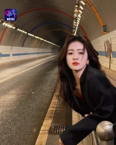 Read more about the article Beautiful Bai Lu’s Stunning Photos on the HOT51 Platform