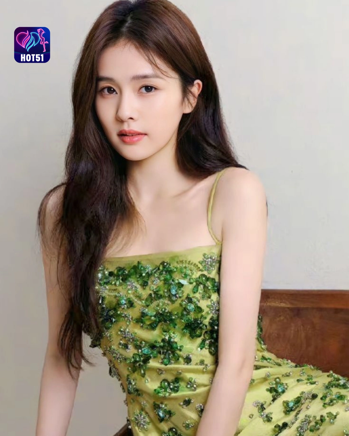 You are currently viewing Beautiful Stunning Bai Lu Photos on HOT51 Platform