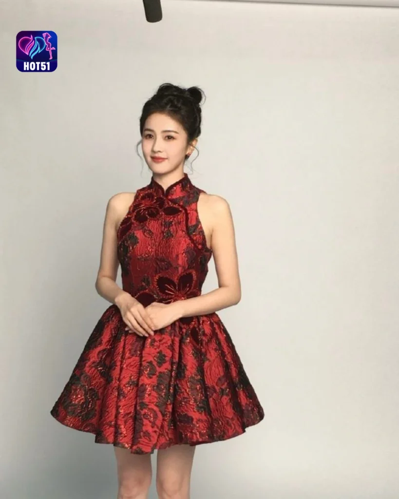  Beautiful Bai Lu Photos on HOT51 Platfor
