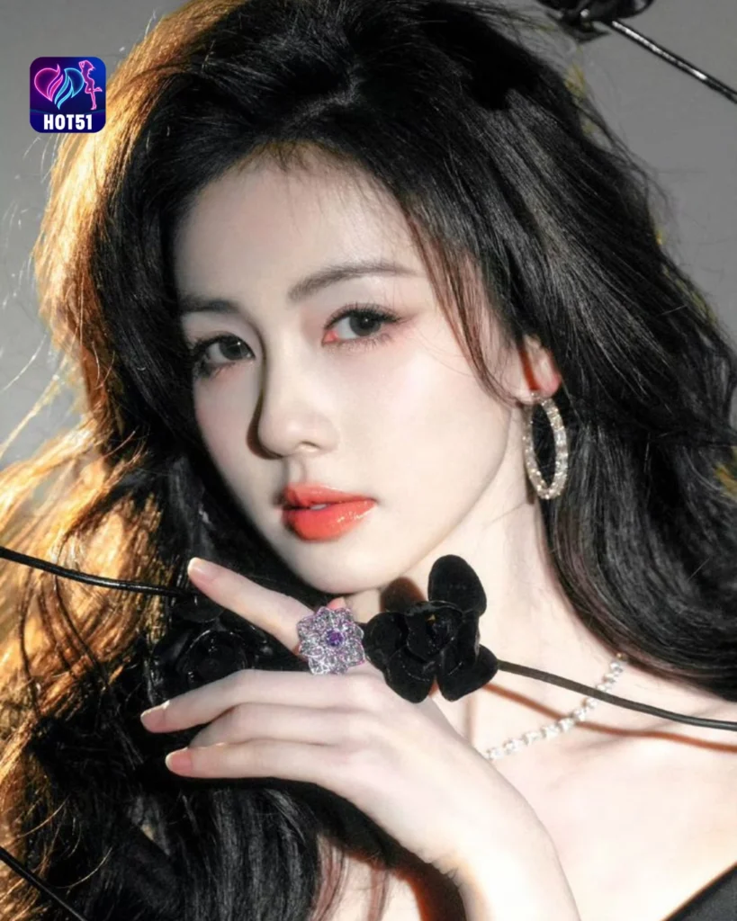 Beautiful Bai Lu Photos on HOT51 Platform