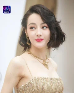 Read more about the article Beautiful Stunning Dilraba Dilmurat Photos on HOT51 Platform