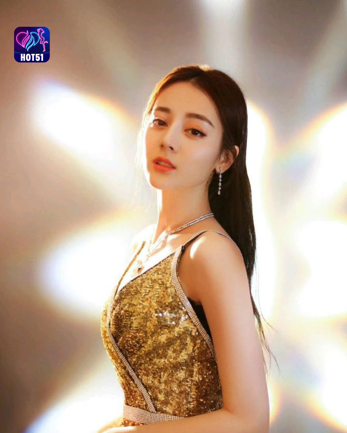 You are currently viewing Beautiful Stunning Dilraba Dilmurat Photos on HOT51 Platform