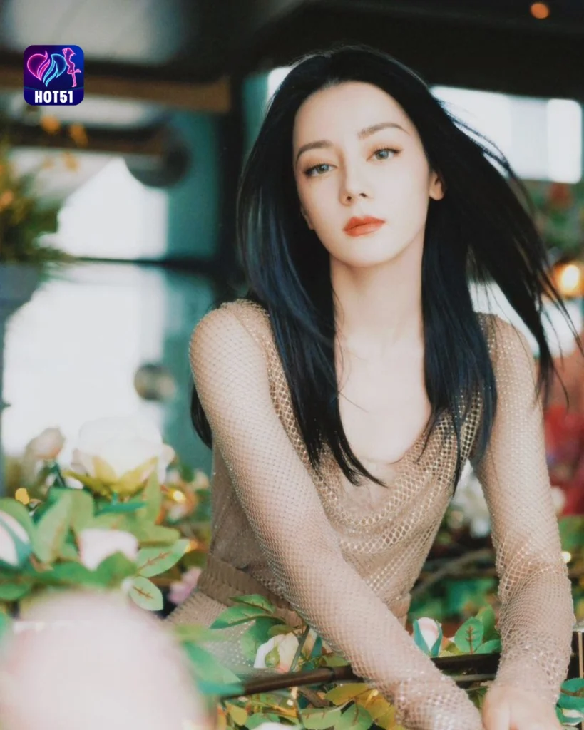 Beautiful Dilraba Dilmurat Photos on HOT51 Platform 