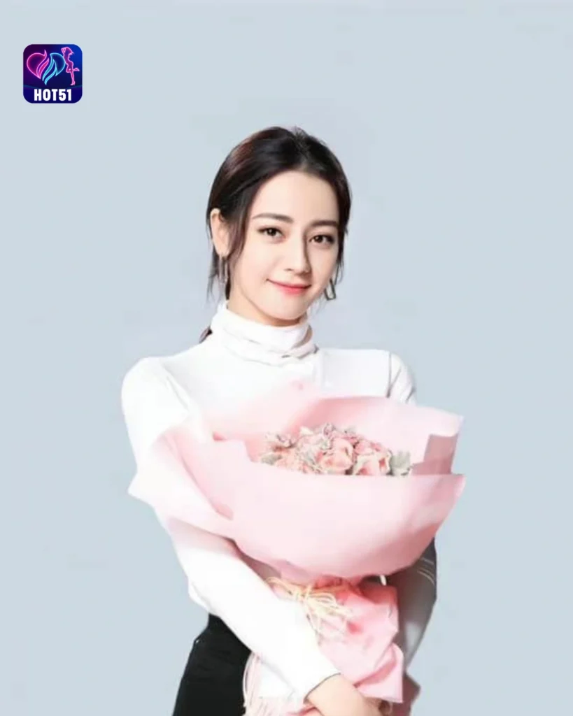 Beautiful Dilraba Dilmurat Photos on HOT51 Platform 