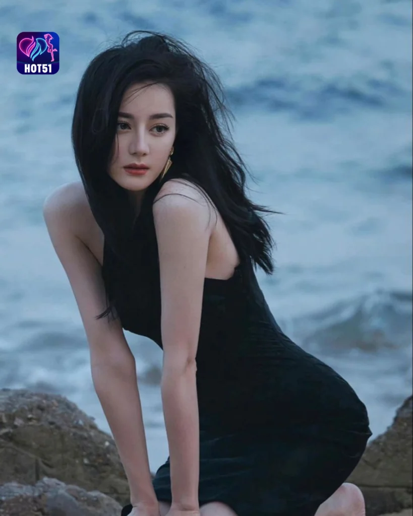 Beautiful Dilraba Dilmurat Photos on HOT51 Platform 