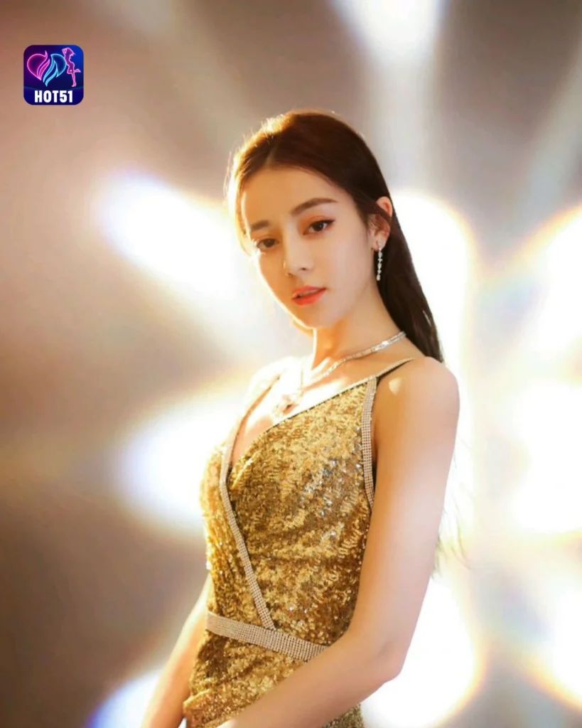 Beautiful Dilraba Dilmurat Photos on HOT51 Platform 