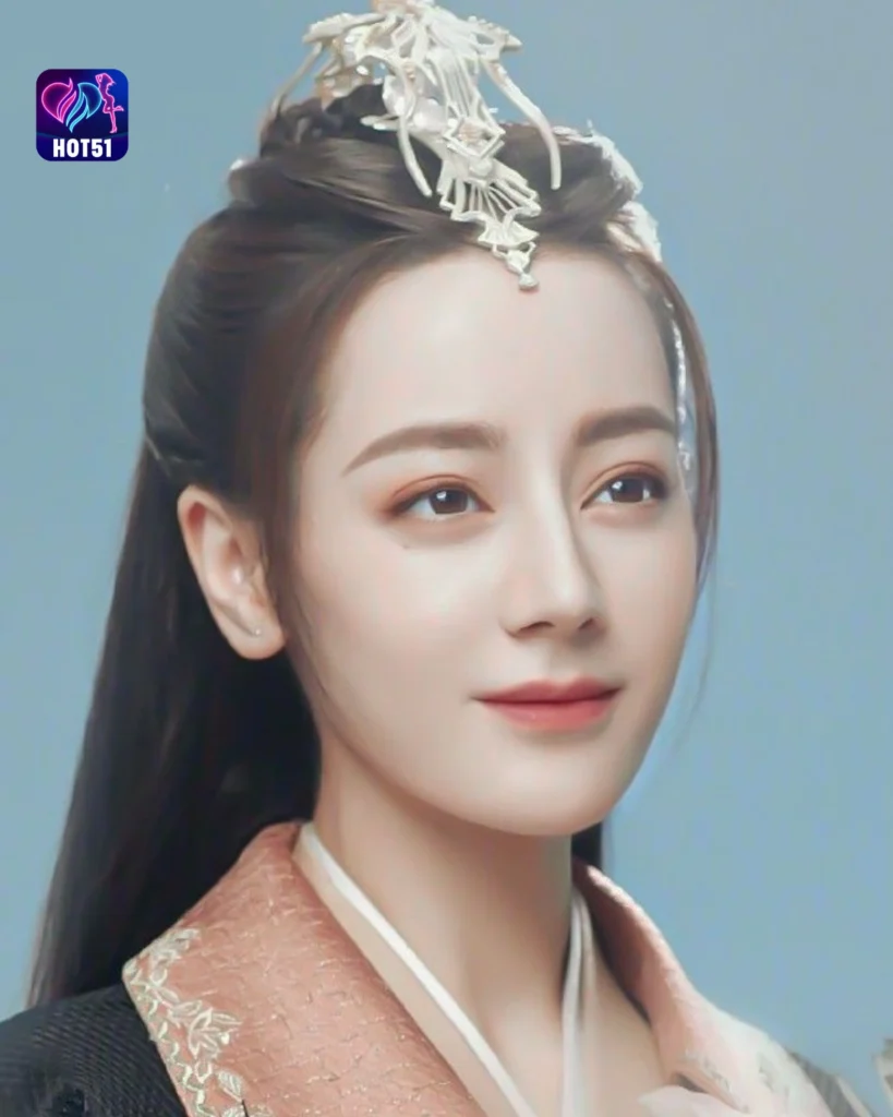 Beautiful Dilraba Dilmurat Photos on HOT51 Platform