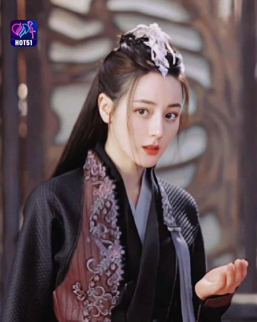 Beautiful Dilraba Dilmurat Photos on HOT51 Platform