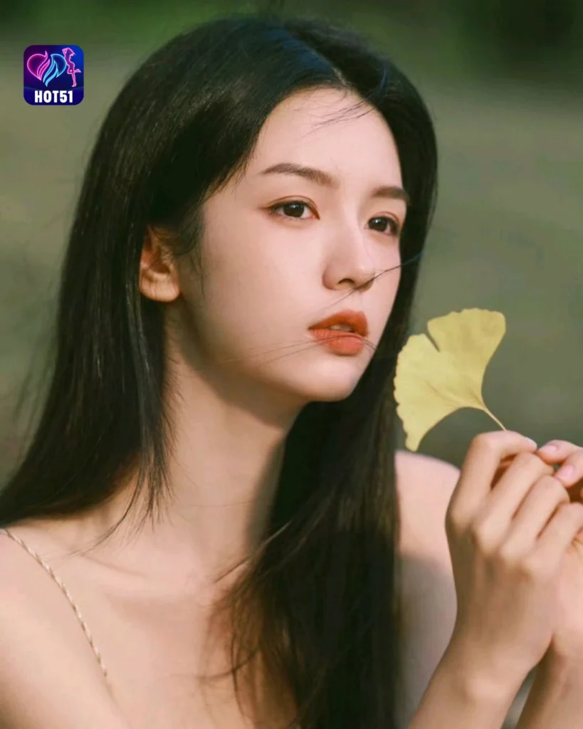  Beautiful Ren Min Photos on HOT51 Platform