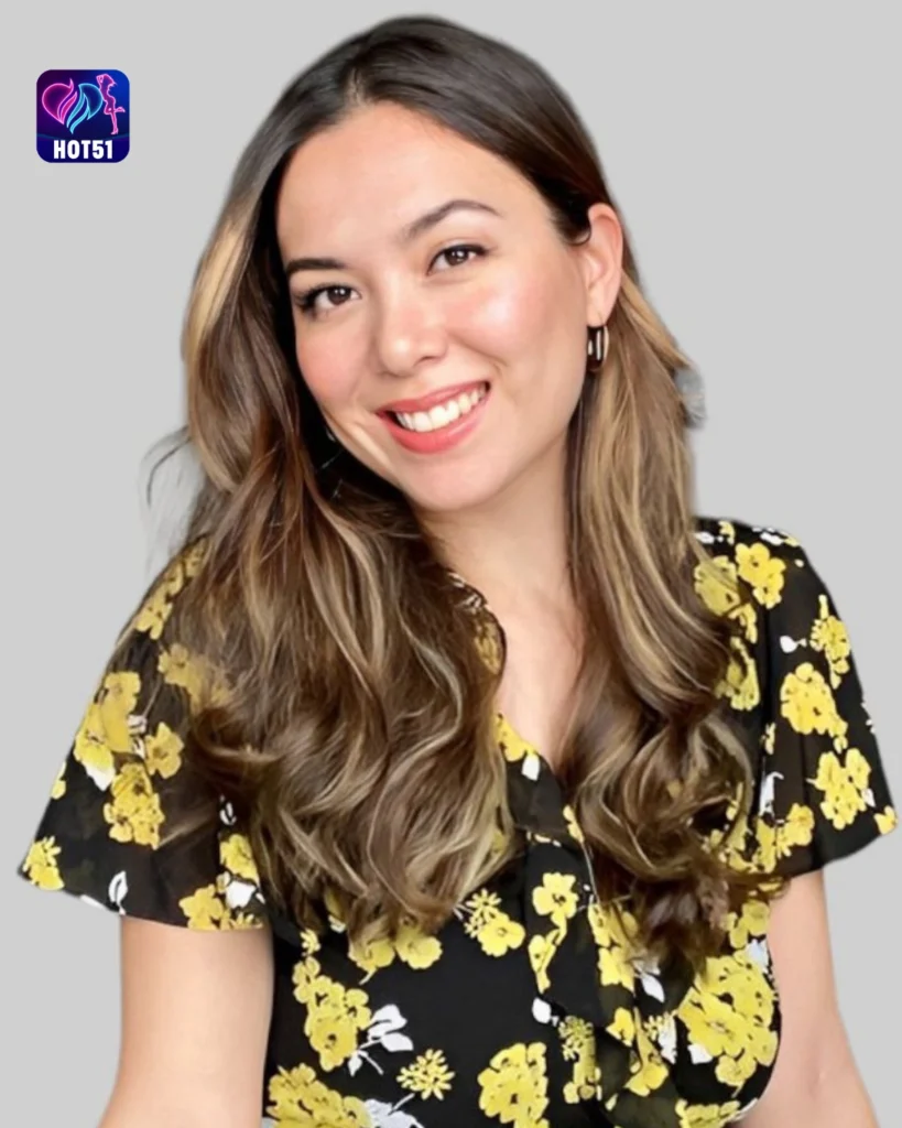 Beautiful Siti Saleha Photos on HOT51 Platform