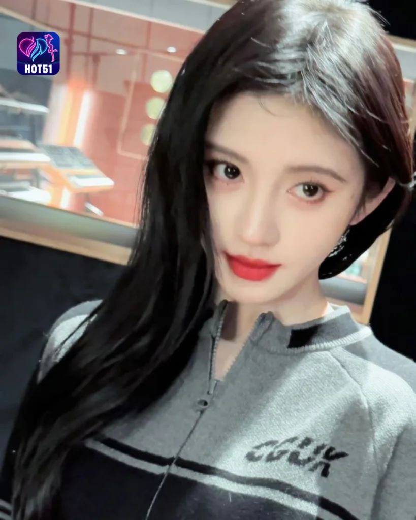  Beautiful Stunning Foto Cantik Ju Jingyi di Platform HOT51