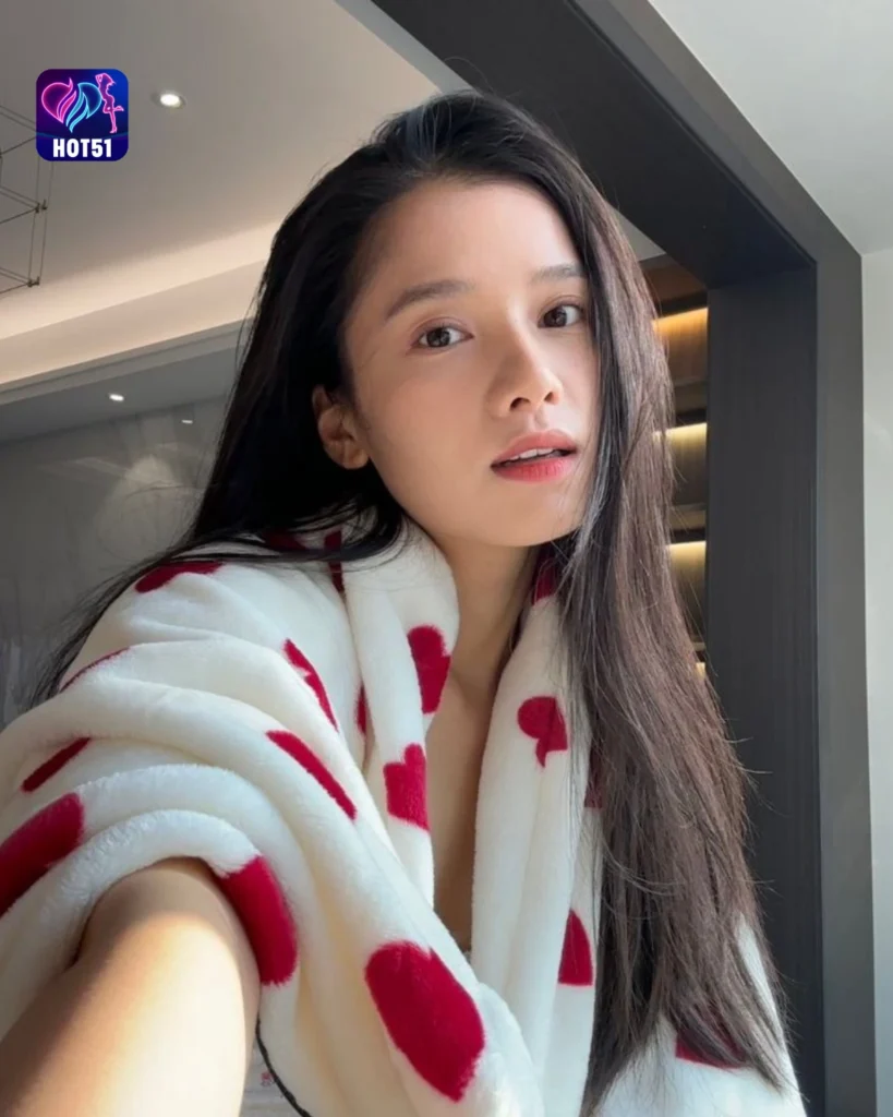  Beautiful Stunning Foto Cantik Zhang Jingyi di Platform HOT51