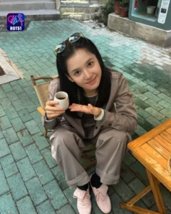 Read more about the article Beautiful Stunning Foto Cantik Zhang Jingyi di Platform HOT51