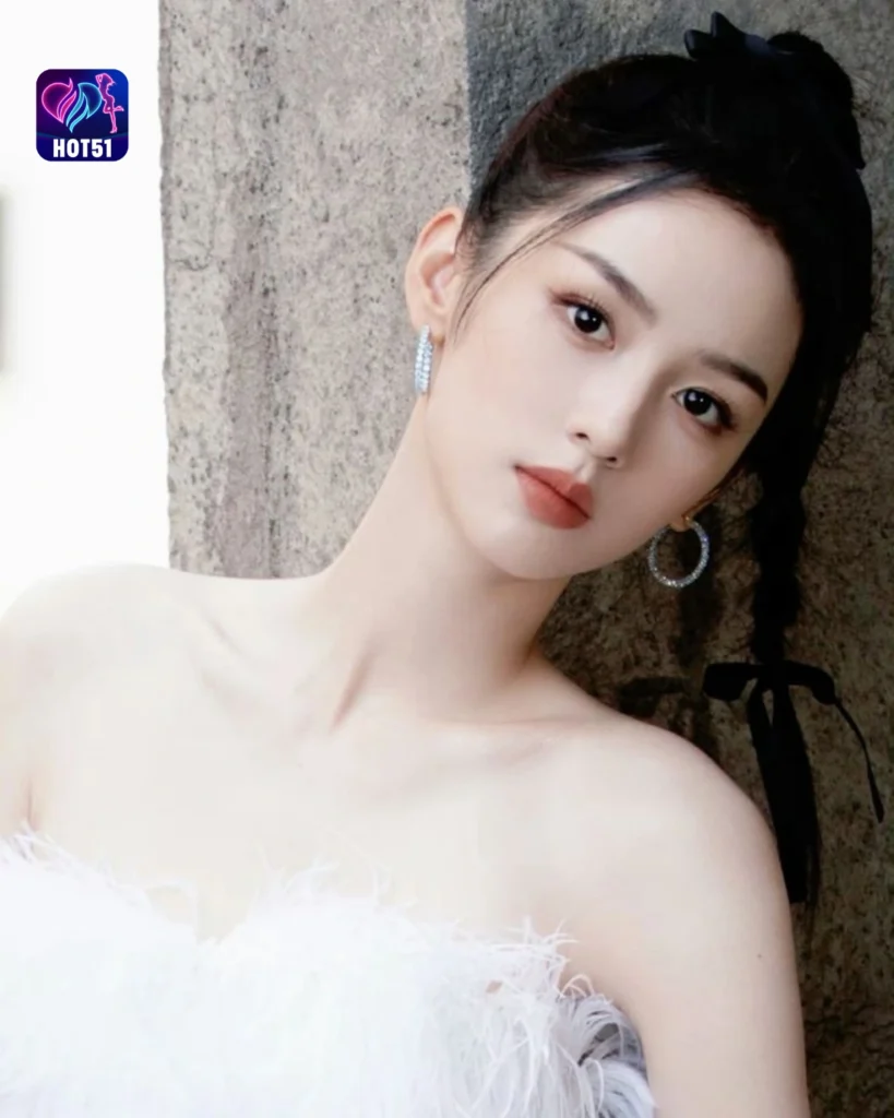  Beautiful Stunning Foto Cantik Zhou Ye di Platform HOT51 
