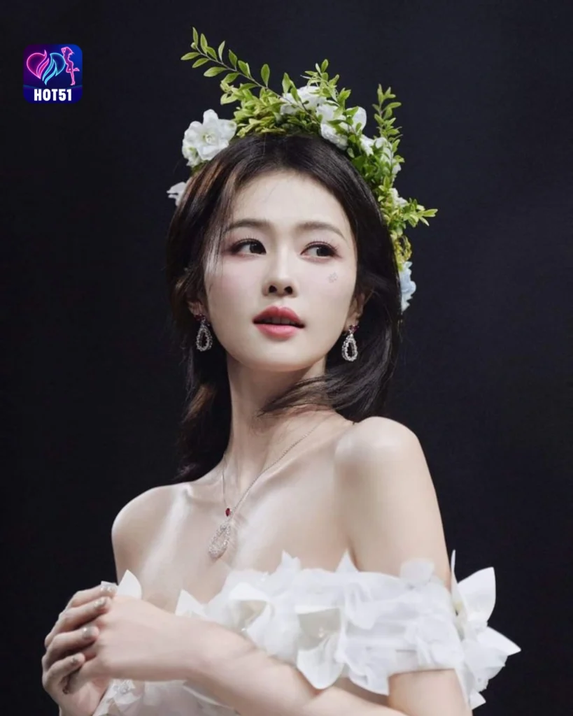Beautiful Stunning Gambar Bai Lu di Platform HOT51 yang 