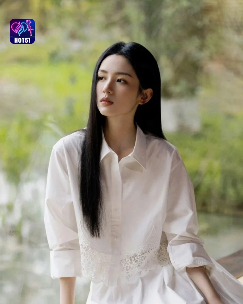  Beautiful Stunning Gambar Cantik Zhou Ye di Platform HOT51 