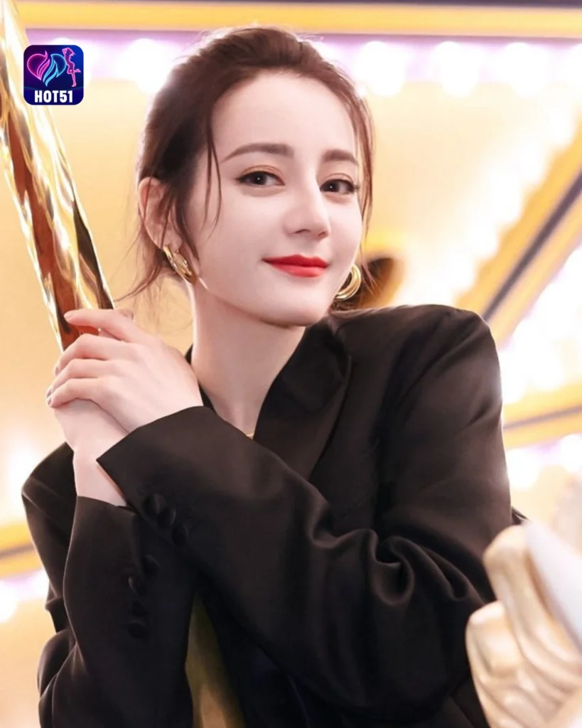  Beautiful Stunning Gambar Dilraba Dilmurat di Platform HOT51