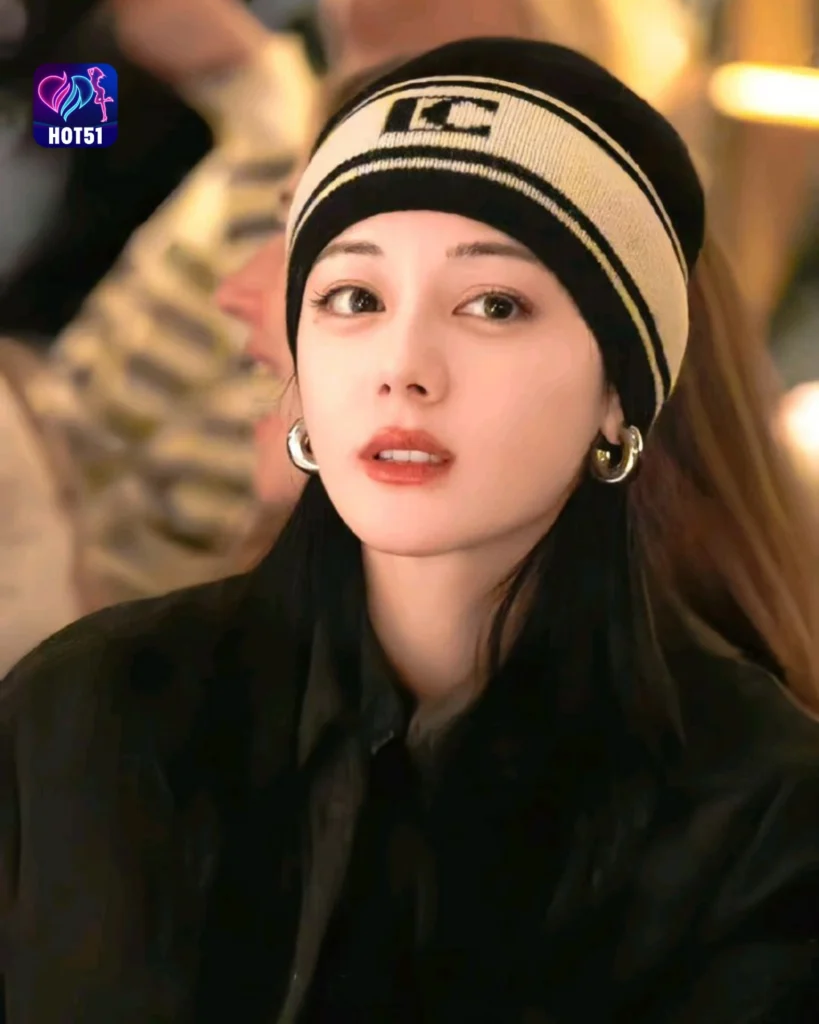  Beautiful Stunning Gambar Dilraba Dilmurat di Platform HOT51