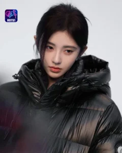 Read more about the article Beautiful Stunning Koleksi Foto Ju Jingyi di Platform HOT51