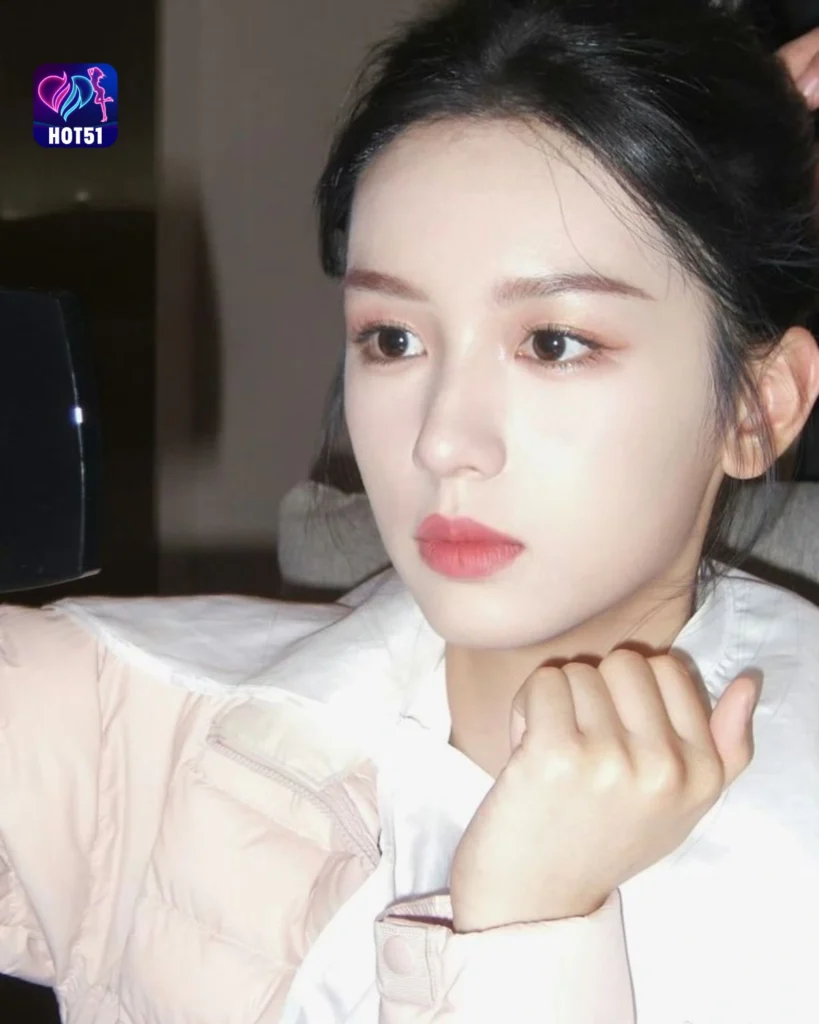  Beautiful Stunning Koleksi Gambar Zhou Ye di Platform HOT51