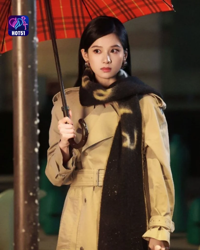  Beautiful Zhang Jingyi Photos on HOT51 Platform