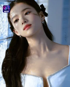 Read more about the article Beautiful Stunning Zhang Jingyi Photos on HOT51 Platform
