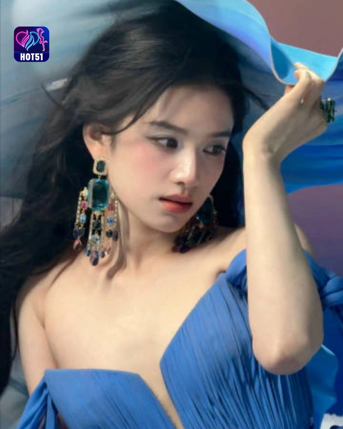 Read more about the article Beautiful Stunning Zhang Jingyi Photos on HOT51 Platform