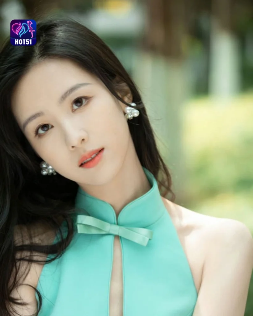  Chen Duling's Stunning Photos on HOT51 Platform
