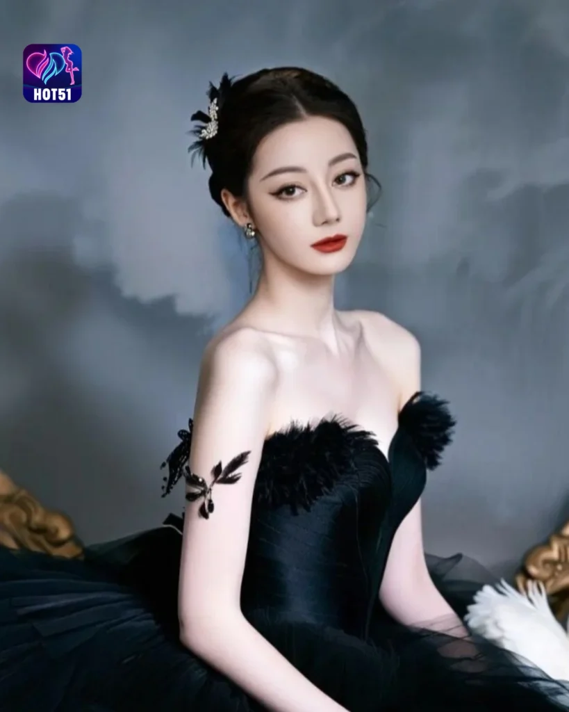  Dilraba Dilmurat Beautiful Photos on HOT51 Platform 