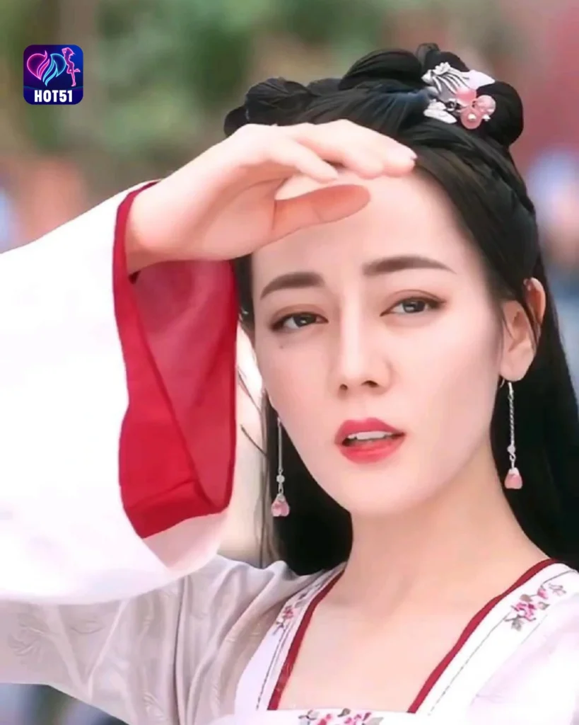 Dilraba Dilmurat’s Stunning Photos on HOT51 Platform