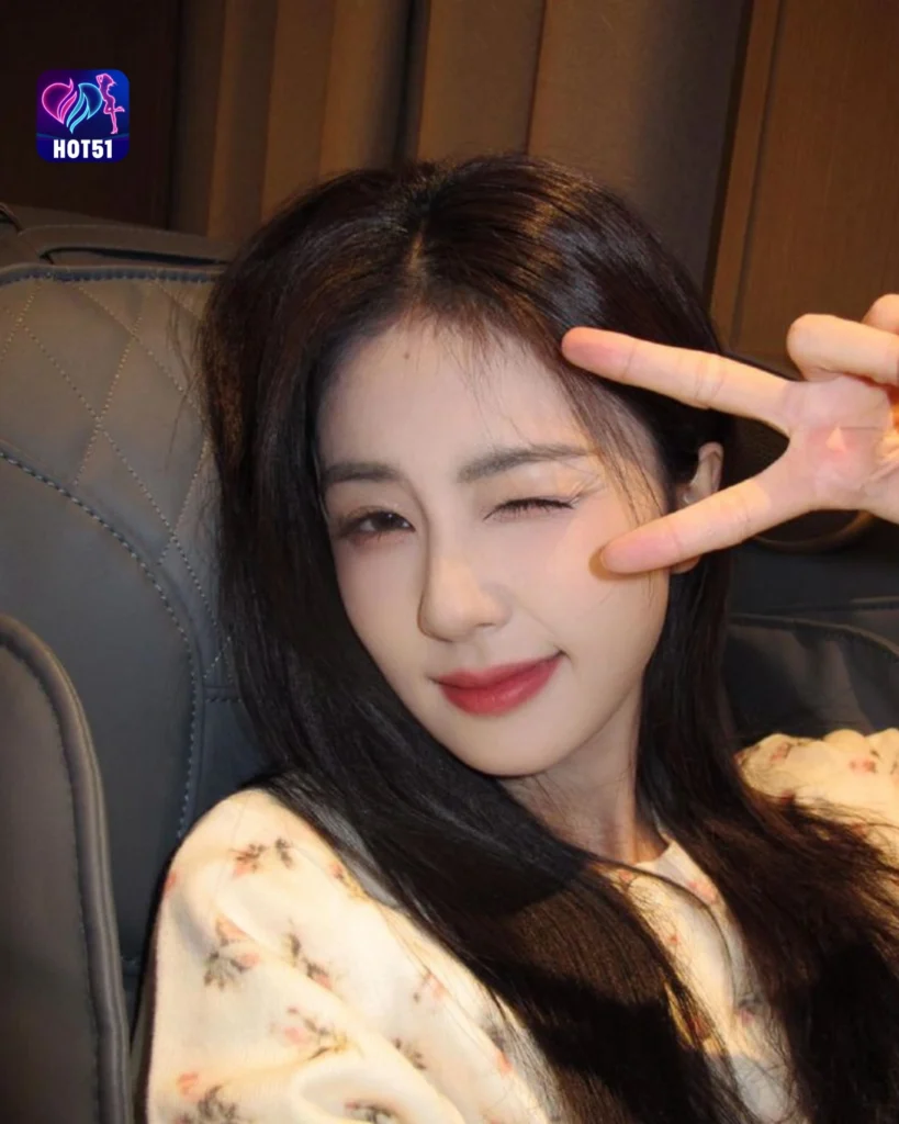  Foto Cantik Bai Lu di Platform HOT51