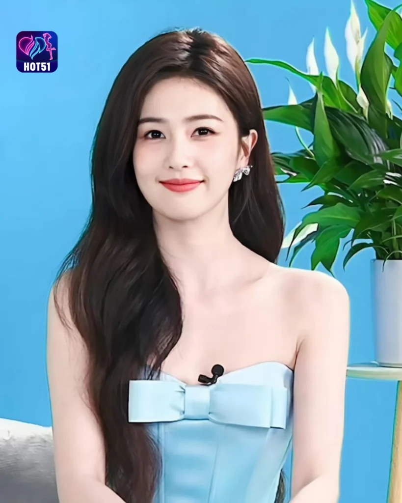  Foto Cantik Bai Lu di Platform HOT51