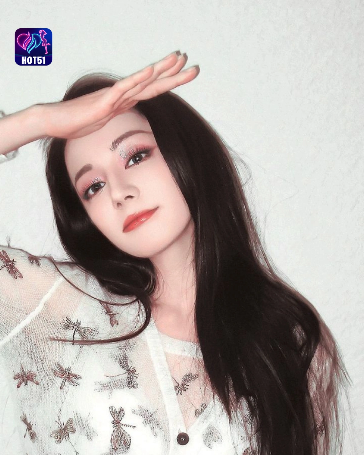 You are currently viewing Beautiful Stunning Foto  Dilraba Dilmurat di Platform HOT51