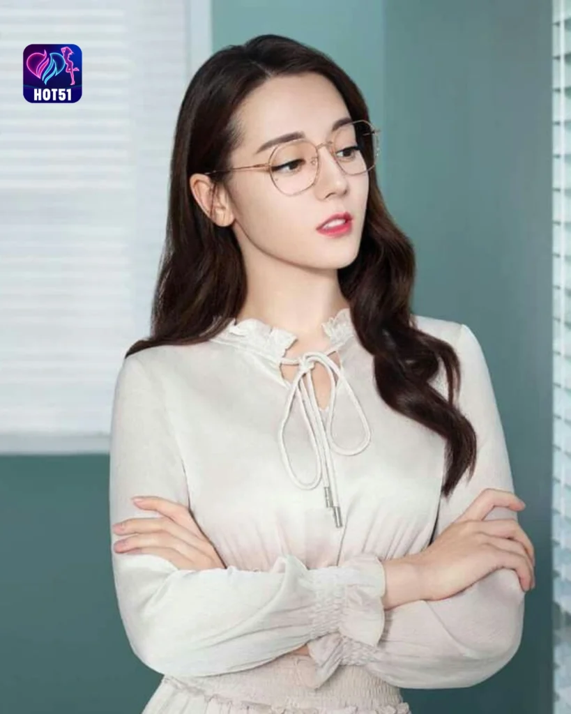 Foto Cantik Dilraba Dilmurat di Platform HOT51