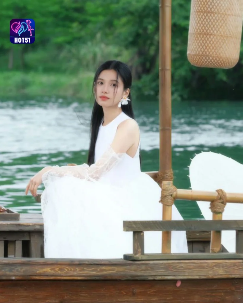  Foto Cantik Zhang Jingyi di Platform HOT51