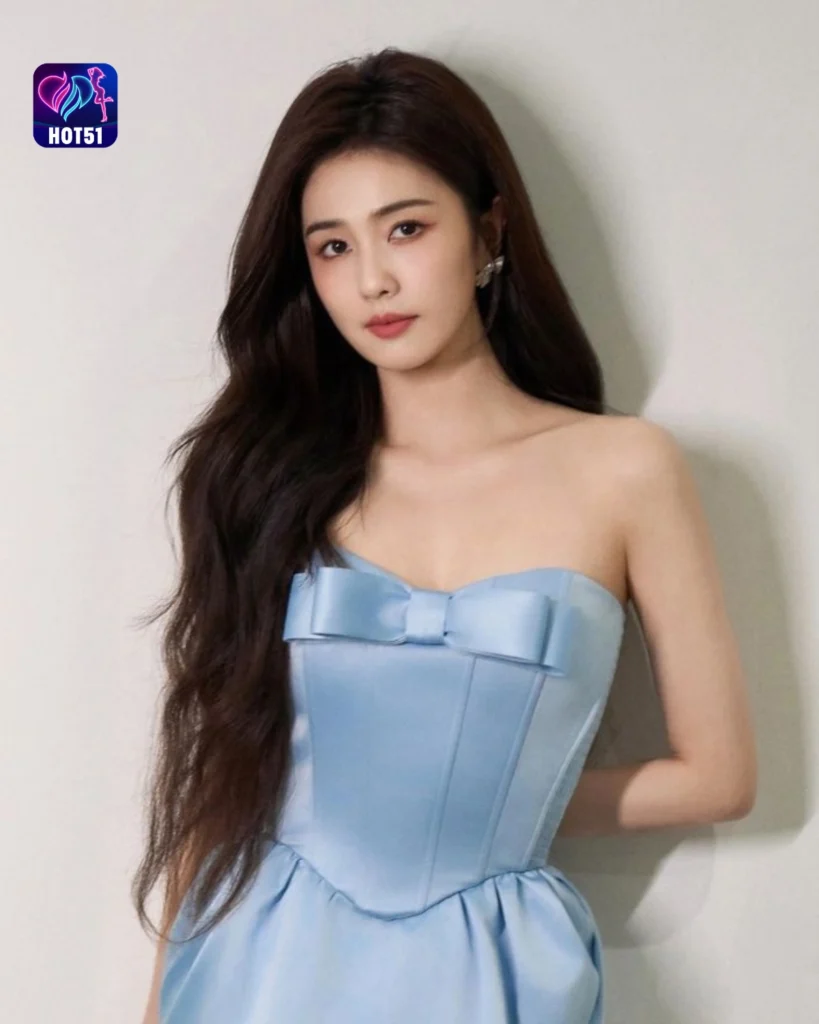 Gambar Cantik Bai Lu di Platform HOT51 