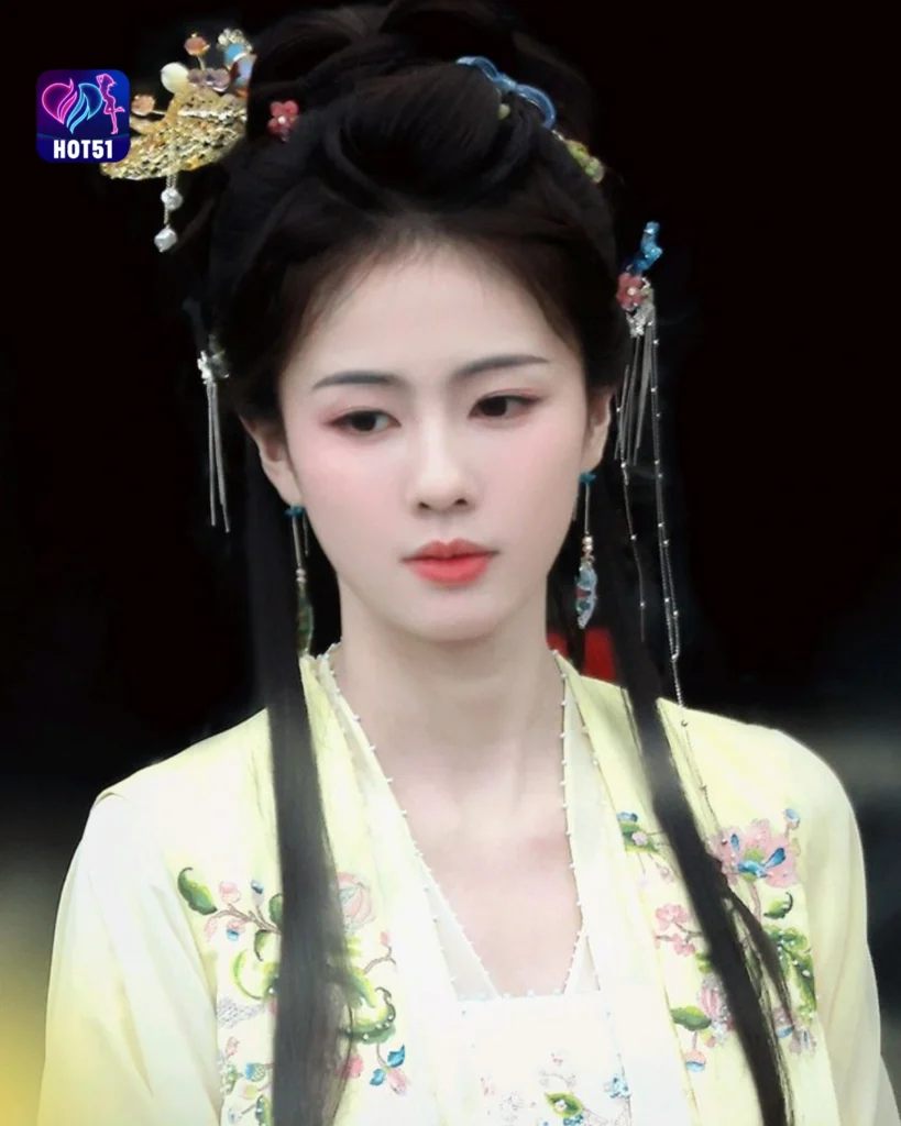  Gambar Cantik Bai Lu di Platform 