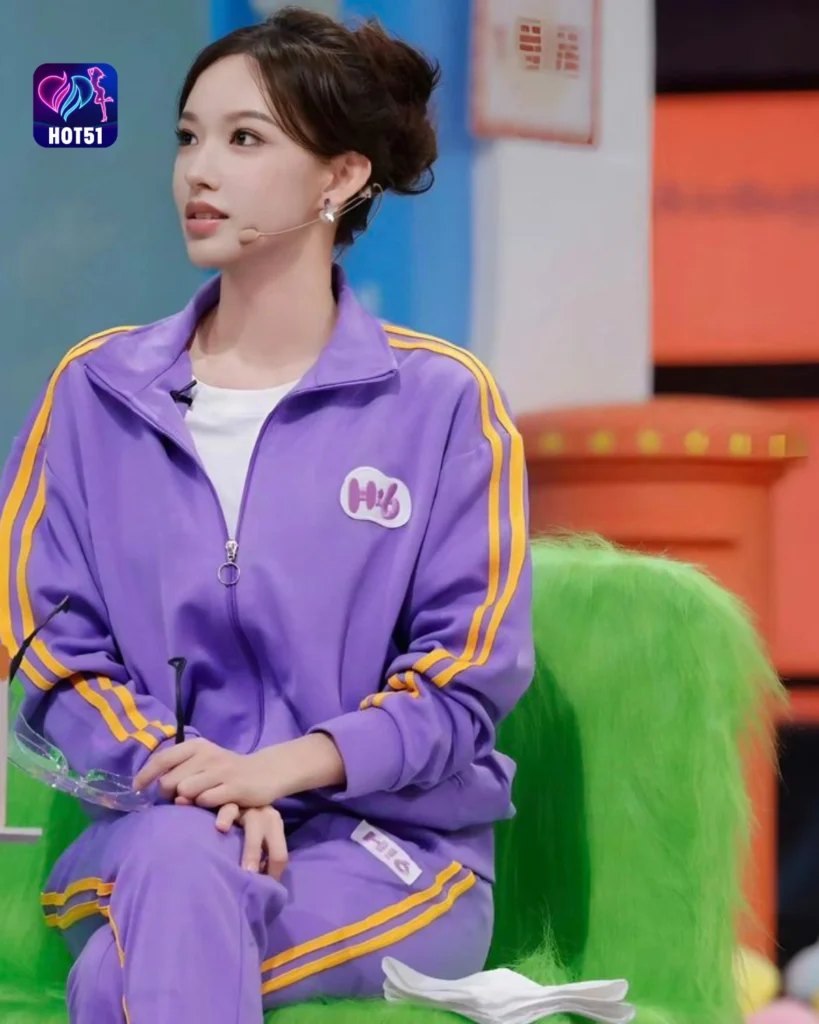  Gambar Cantik Chen Duling di Platform HOT51