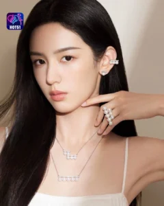 Read more about the article Beautiful Stunning Gambar Cantik Chen Duling di Platform HOT51