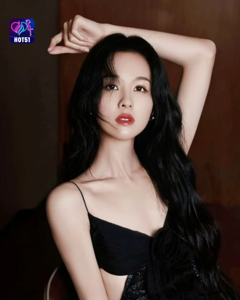  Gambar Cantik Chen Duling di Platform HOT51