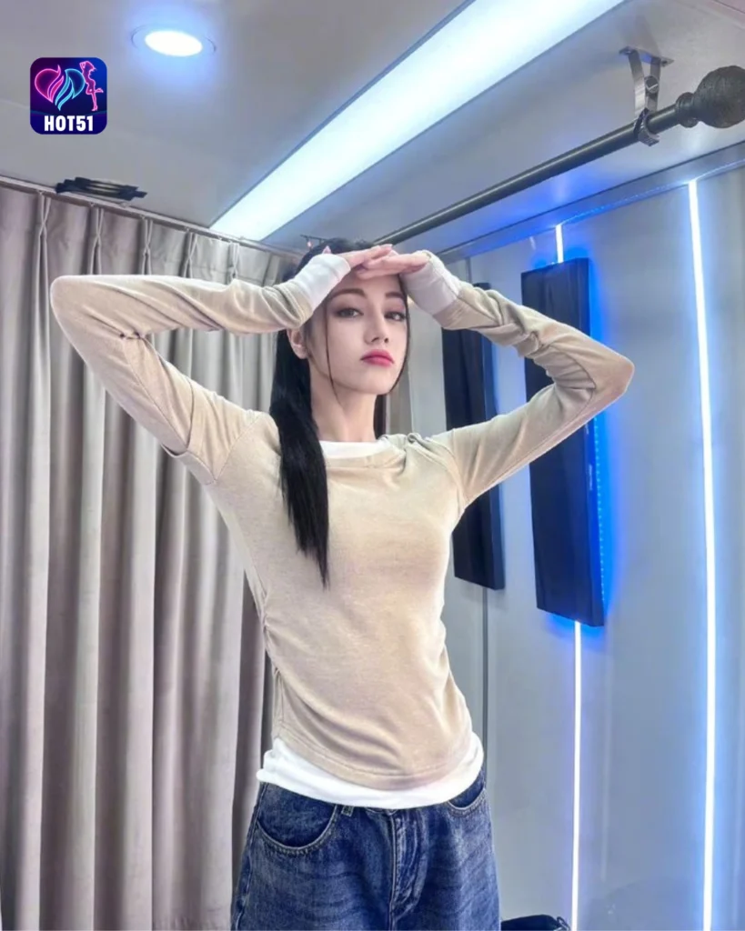  Gambar Cantik Dilraba Dilmurat di Platform HOT51