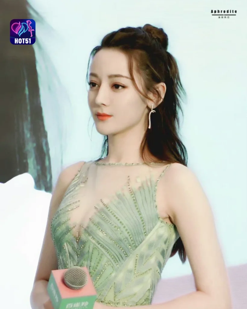  Gambar Cantik Dilraba Dilmurat di Platform HOT51