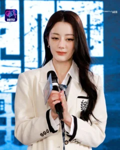 Read more about the article Beautiful Stunning Gambar Dilraba Dilmurat di Platform HOT51