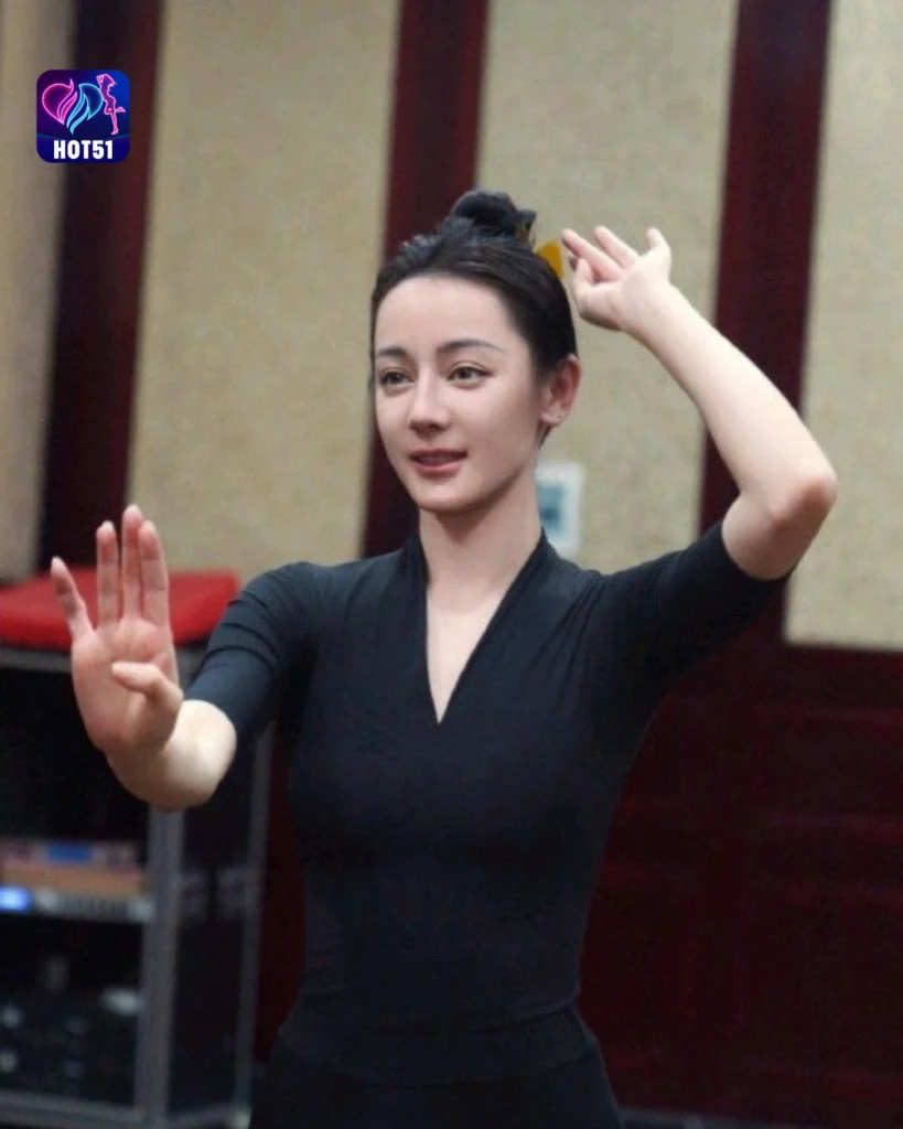  Gambar Cantik Dilraba Dilmurat di Platform HOT51