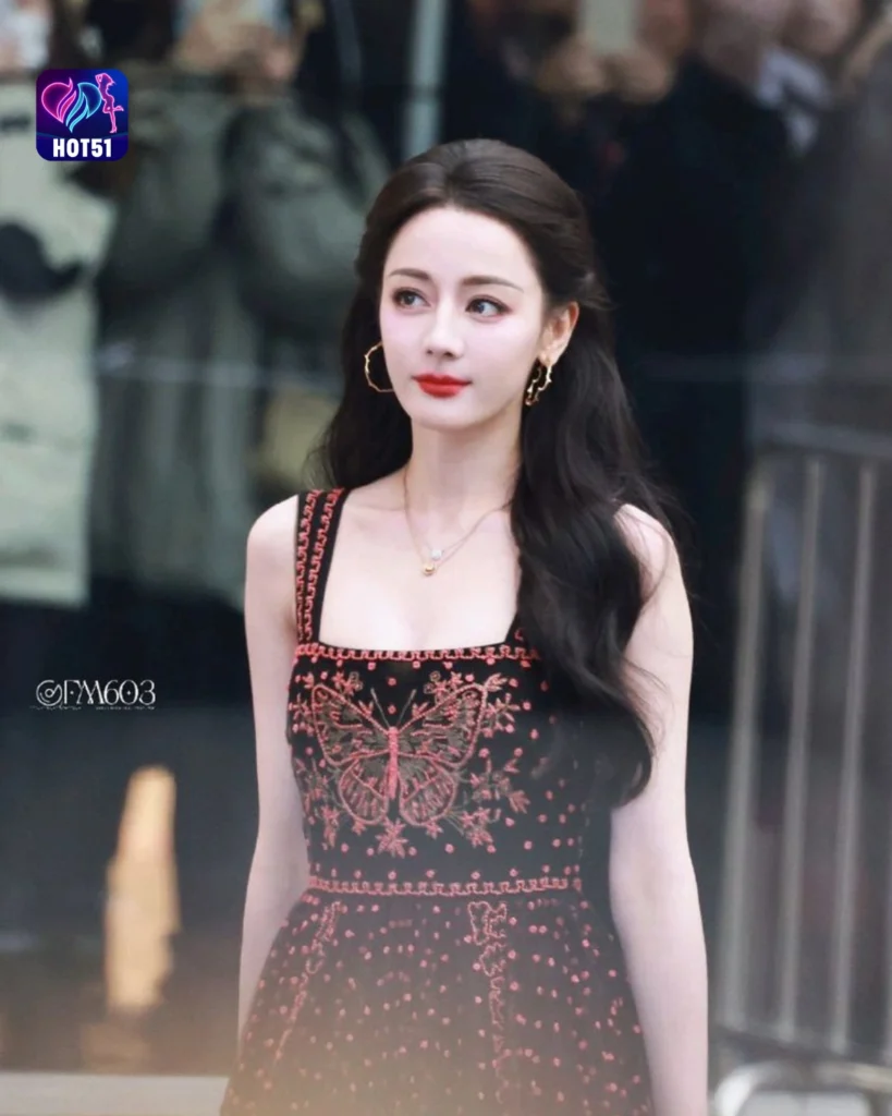 Gambar Cantik Dilraba Dilmurat di Platform HOT51