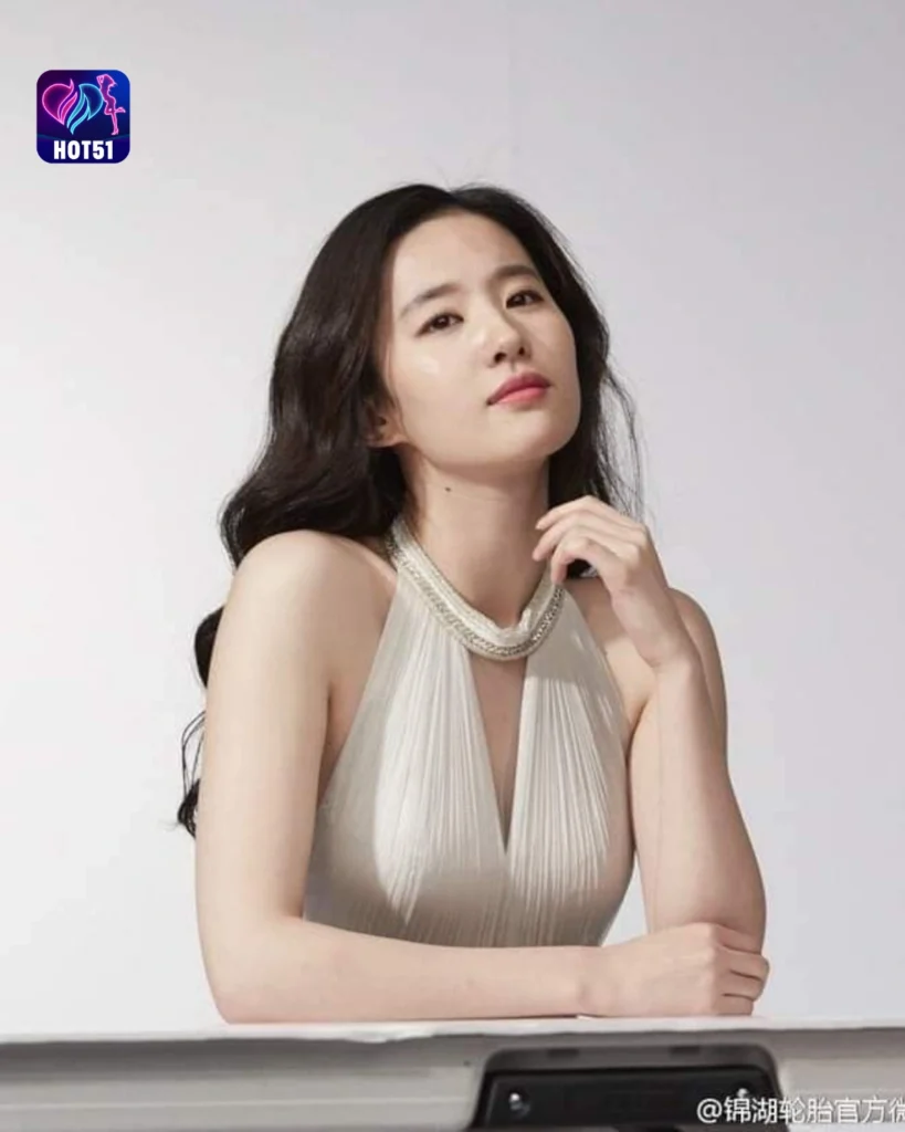 Gambar Cantik Liu Yifei di Platform HOT51