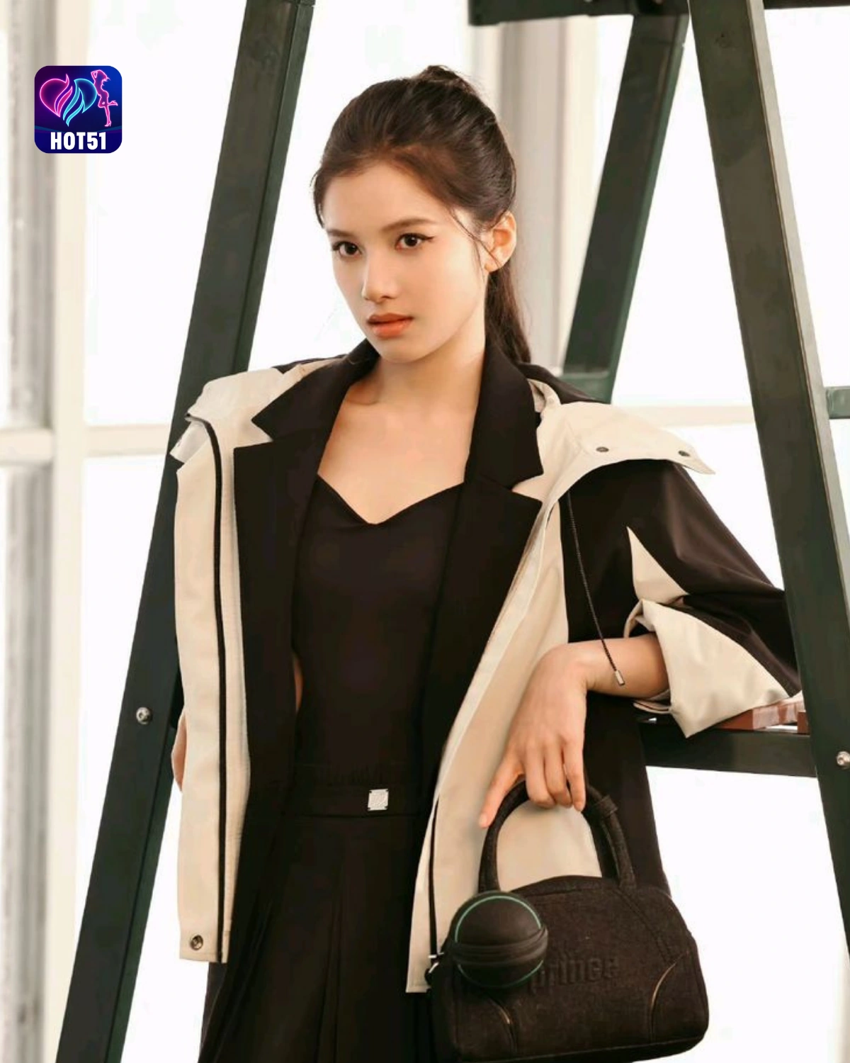 You are currently viewing Beautiful Stunning Gambar Cantik Zhang Jingyi di Platform HOT51