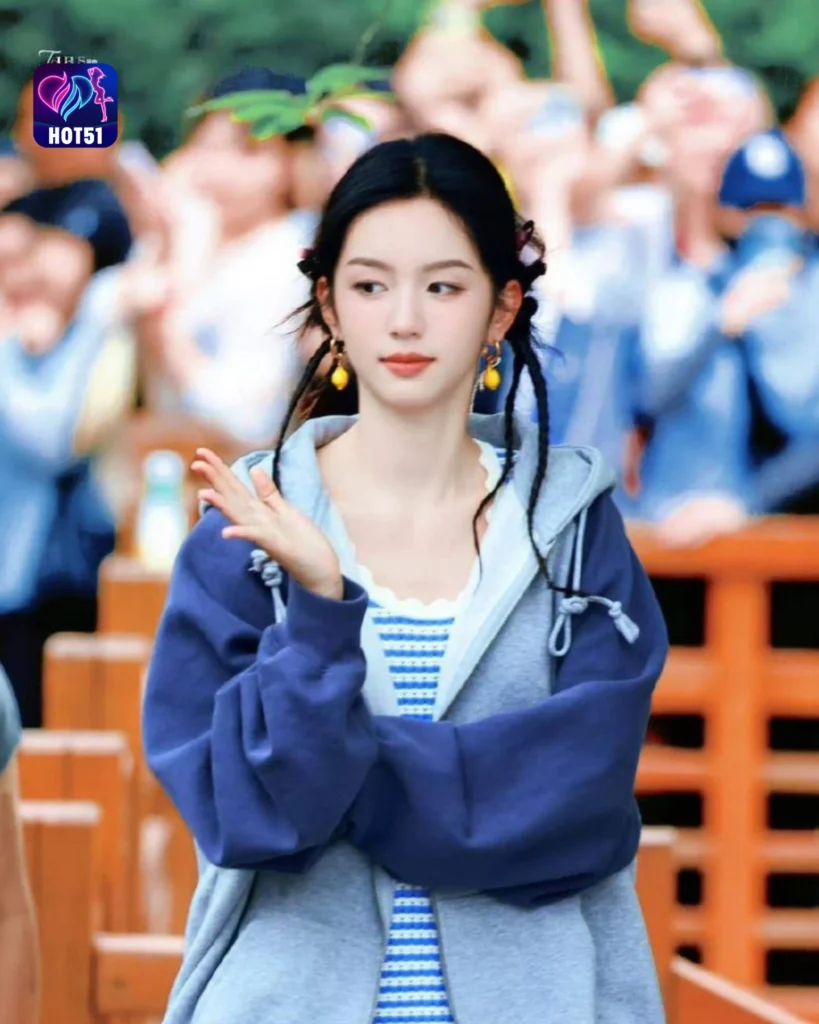 Gambar Cantik Zhou Ye di Platform HOT51