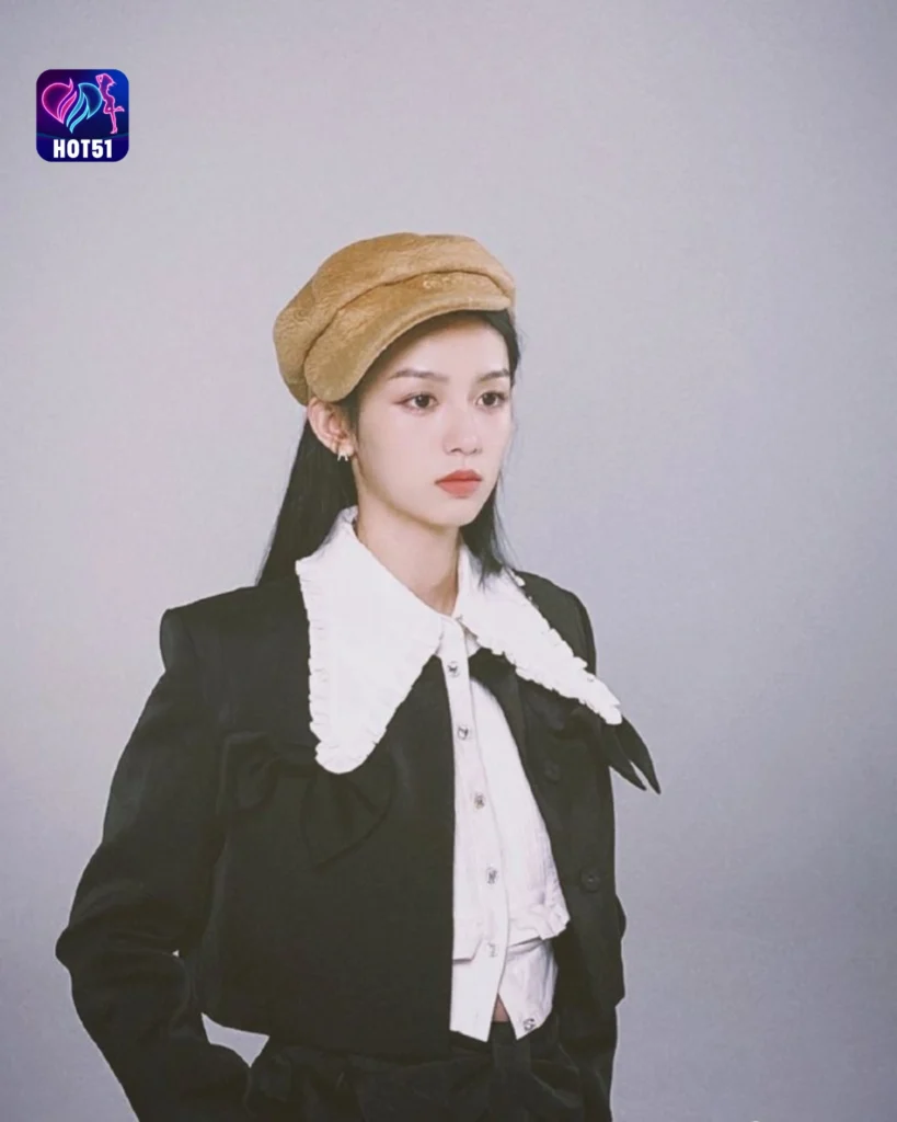Gambar Cantik Zhou Ye di Platform HOT51
