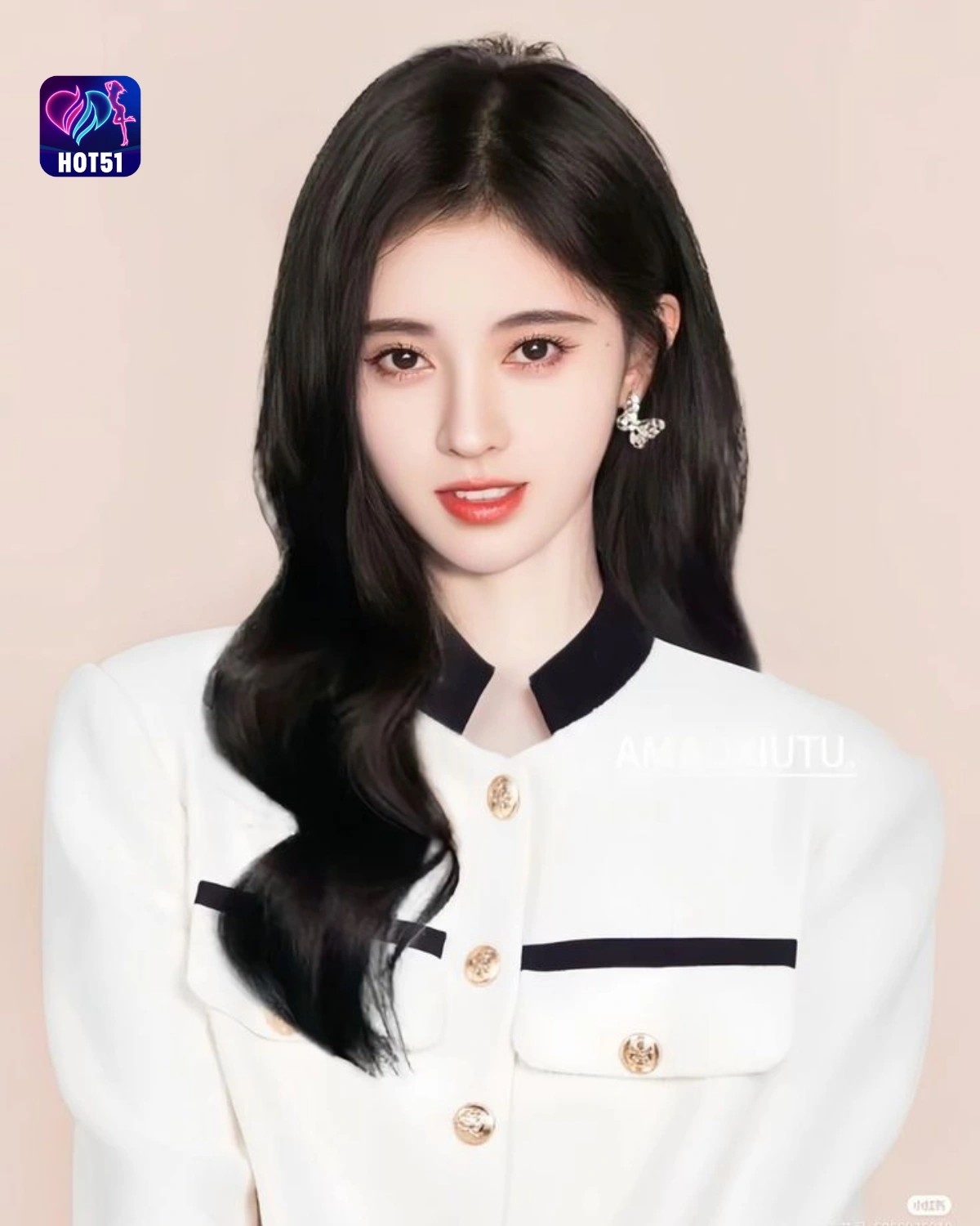 Read more about the article Beautiful Ju Jingyi’s Stunning Photos on HOT51 Platform
